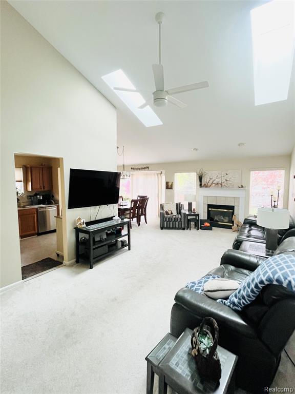 828 Woodhaven Drive, Commerce Twp, MI 48390 — Photo 2