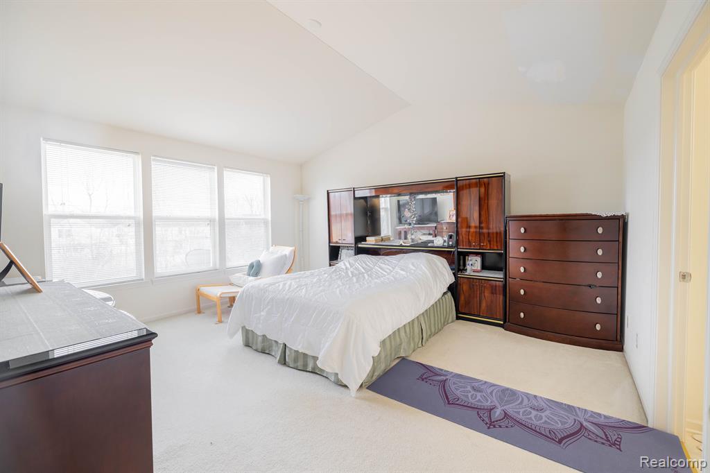 9884 HIGH MEADOW Drive, Ypsilanti, MI 48198 — Photo 23