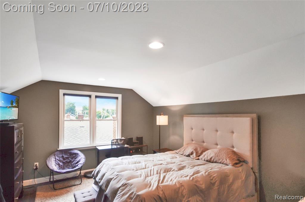 29067 Milton Avenue, Madison Heights, MI 48071 — Photo 21