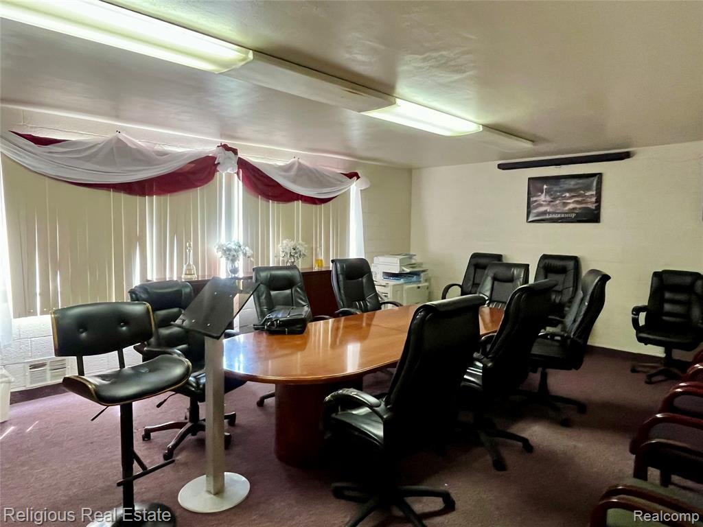 114 S Genesee Avenue - Photo 4