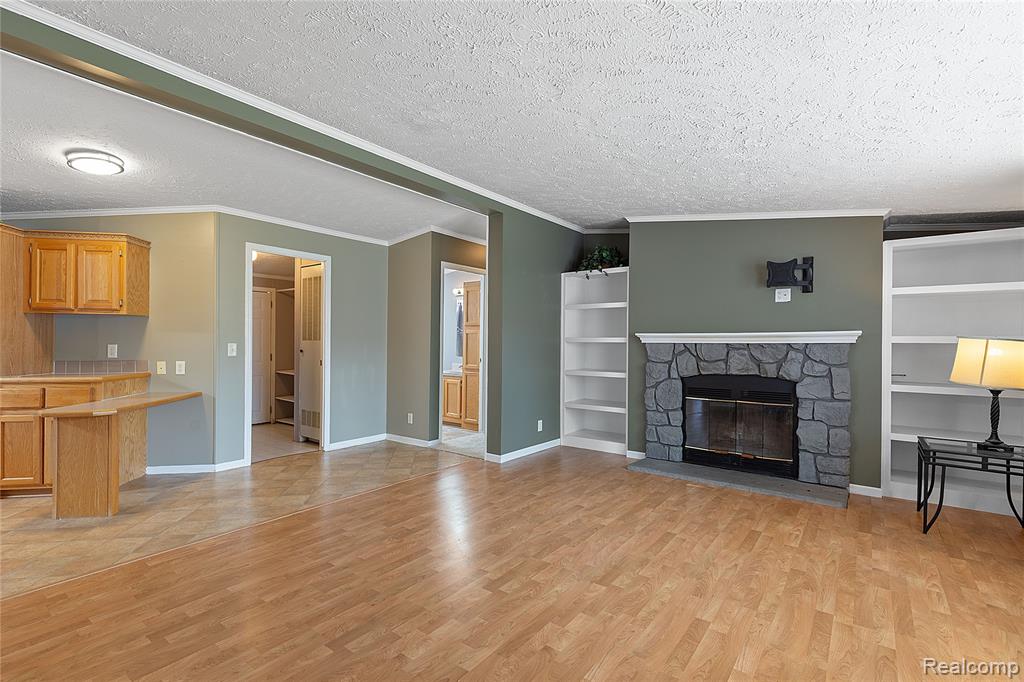 4472 Wynnwood Drive, Howell, MI 48843 — Photo 2