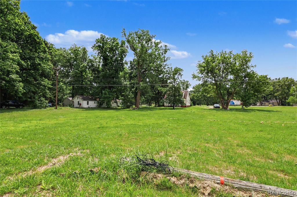 5388 Davison Road, Lapeer, MI 48446 — Photo 24