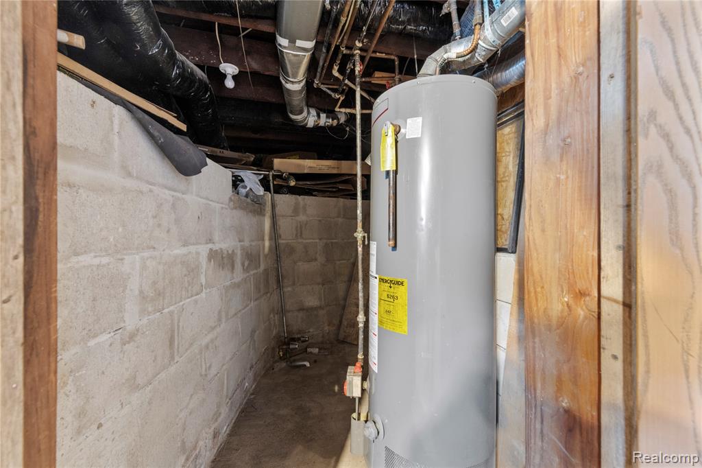 11399 Lumpkin Street, Hamtramck, MI 48212 — Photo 36