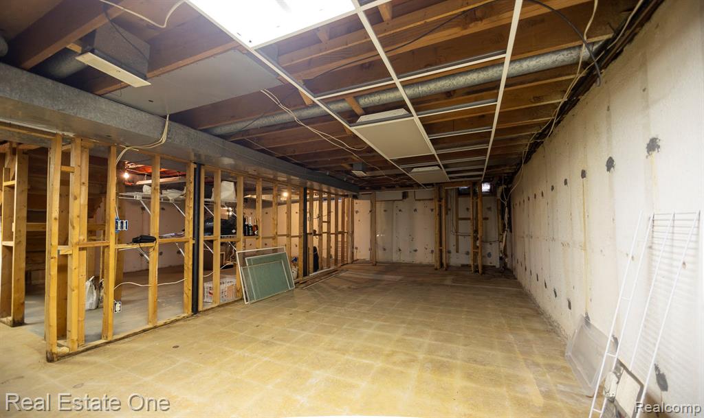 4259 Pinecroft Court, West Bloomfield, MI — Photo 40