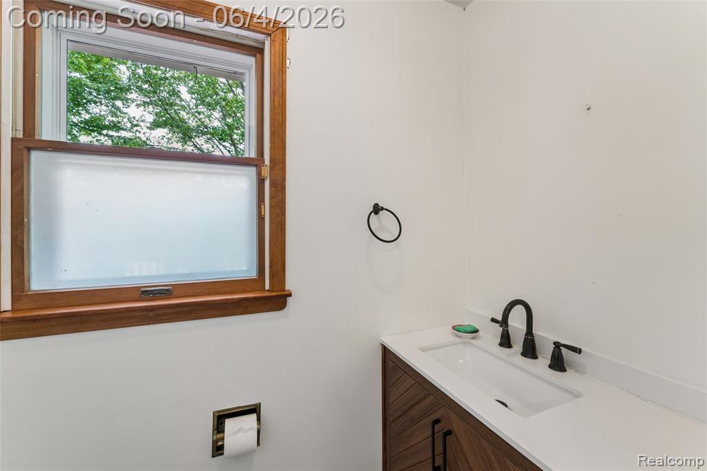 422 East Road, Holly, MI 48442 — Photo 38