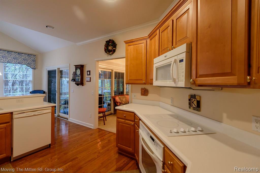 16479 CYPRESS Court, Northville, MI 48168 — Photo 13