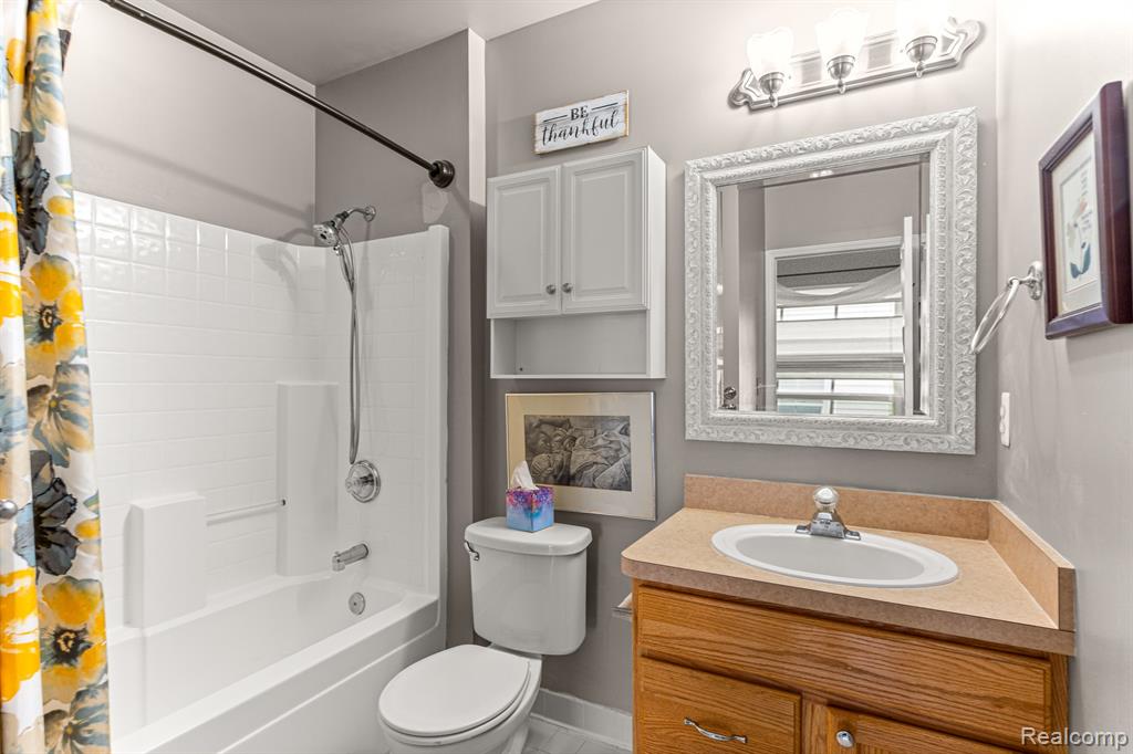 20110 Rodeo Court, Southfield, MI 48075 — Photo 23