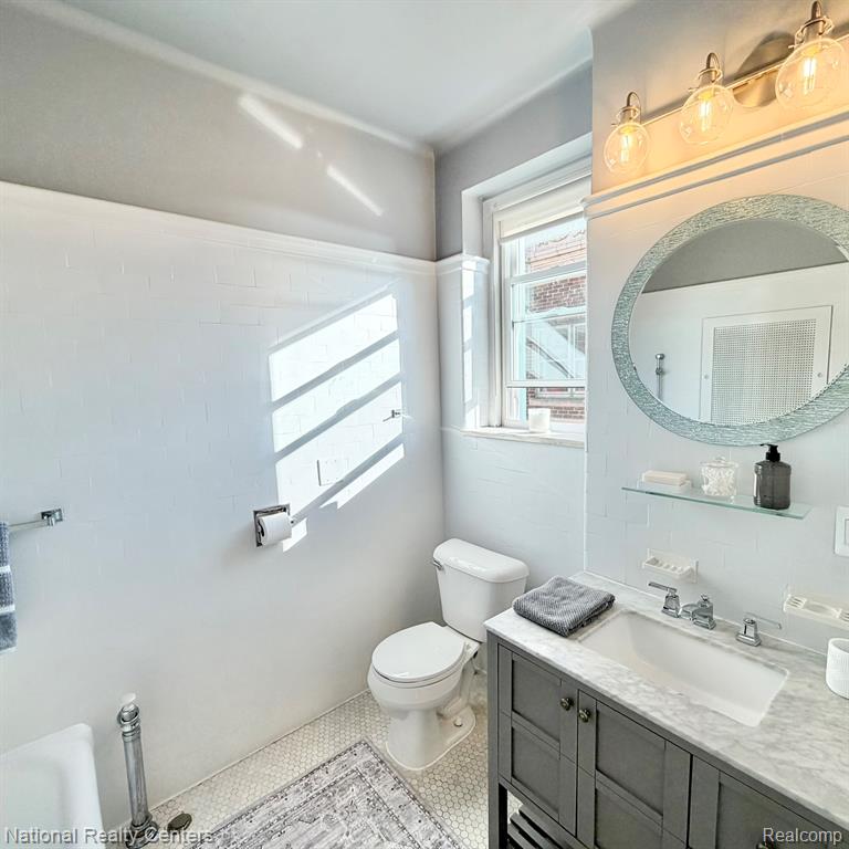 8120 E Jefferson Ave E Jefferson Avenue, 7E, Detroit, MI 48214 — Photo 35