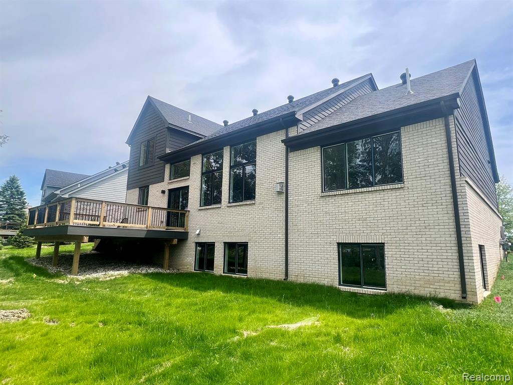 2934 W Walton Boulevard, Waterford, MI 48329 — Photo 10
