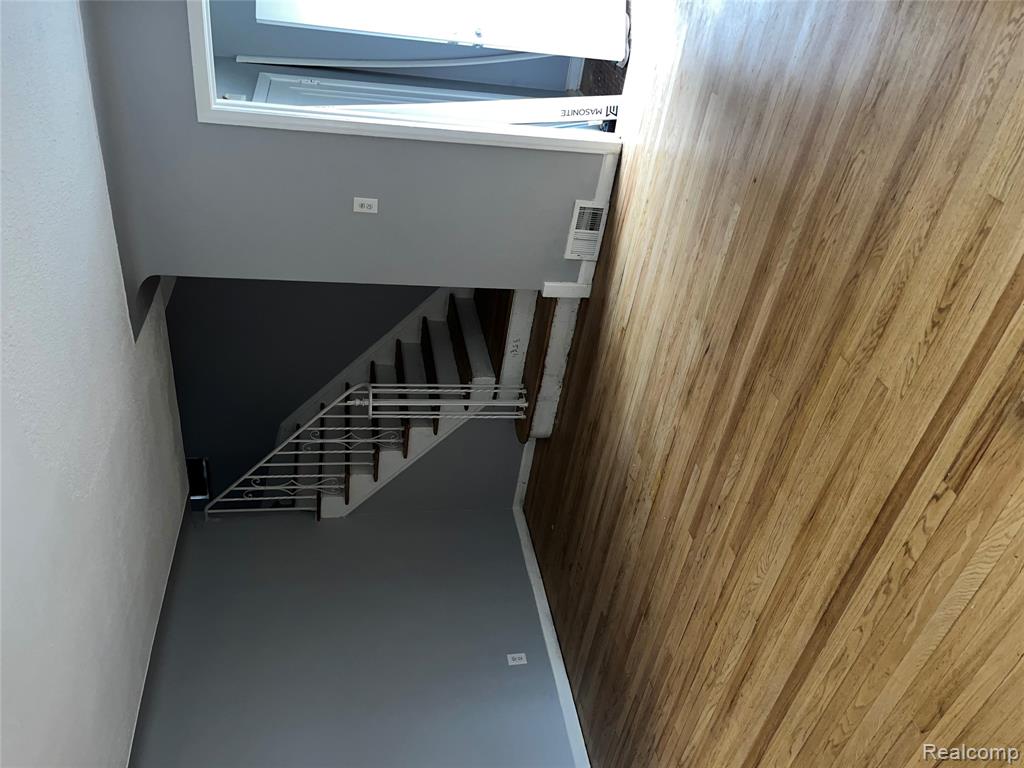 9991 Strathmoor Street, Detroit, MI 48227 — Photo 2
