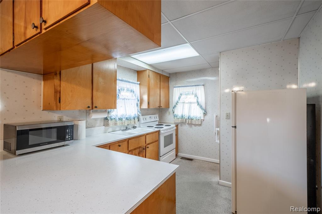 307 Center Street, Holly, MI 48442 — Photo 9
