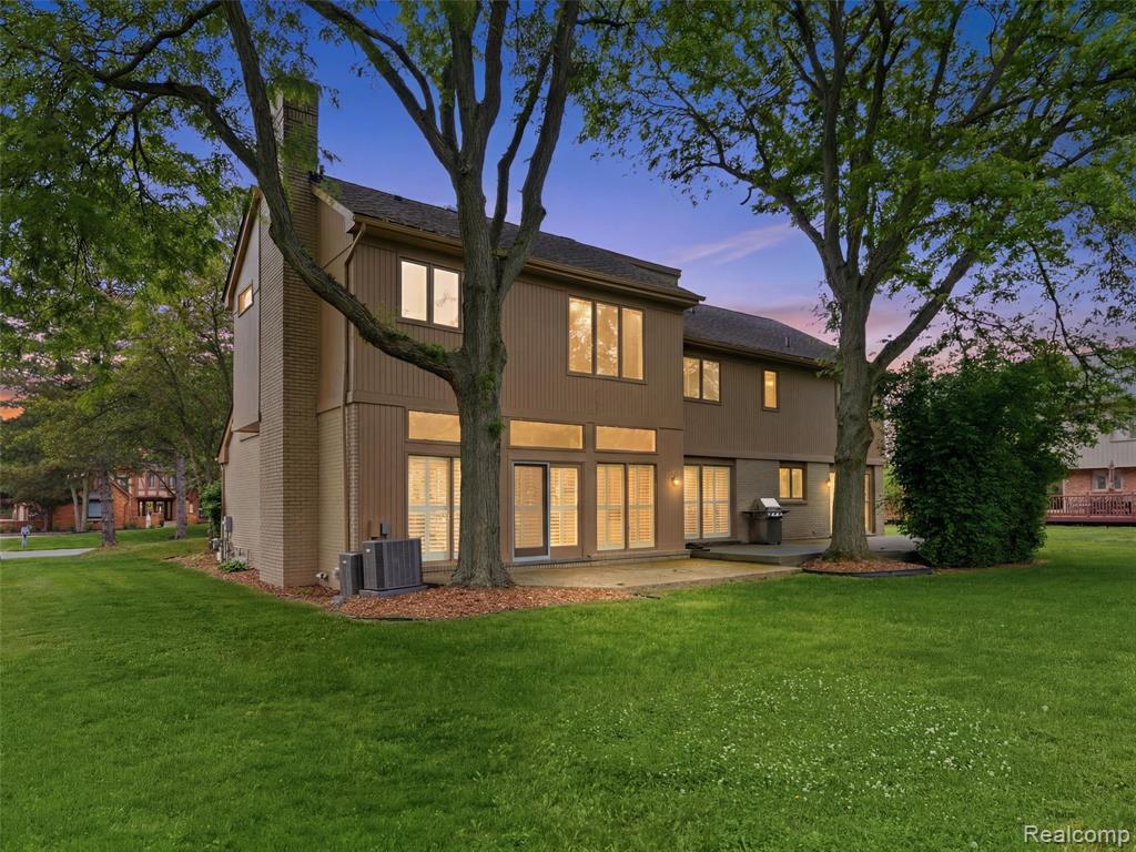 6394 Rose Boulevard, West Bloomfield, MI — Photo 4