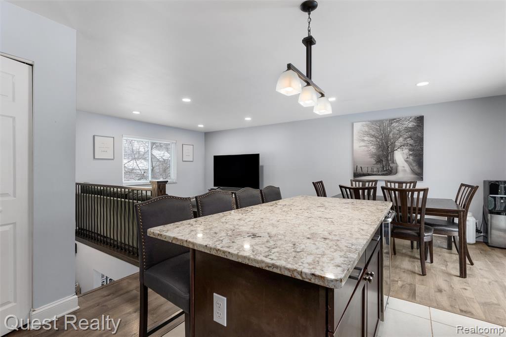 9580 Chaumont Drive, Commerce Twp, MI 48382 — Photo 8
