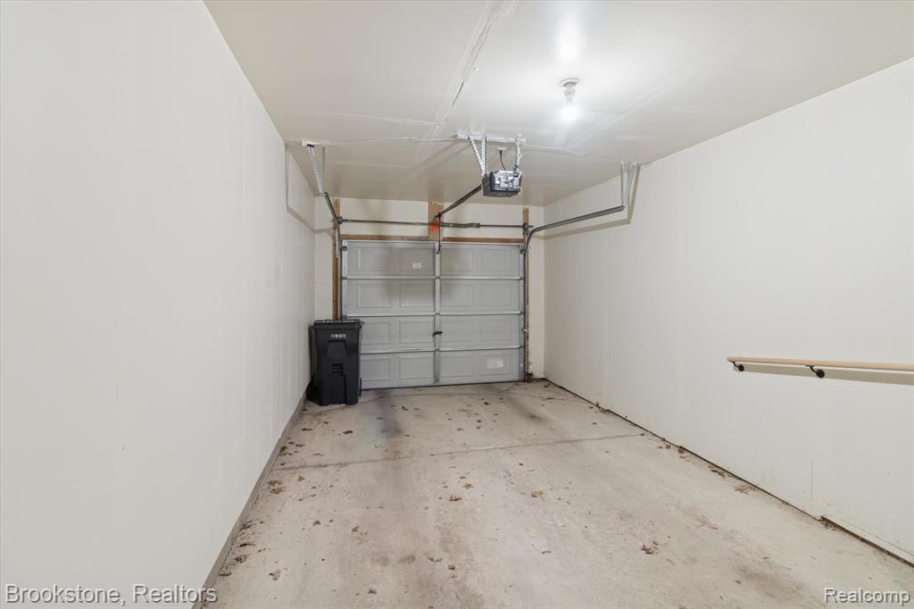 15940 Morningside, Northville, MI 48168 — Photo 28