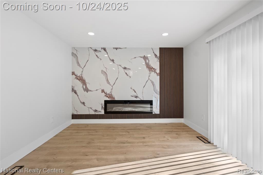 4427 Westover Drive, West Bloomfield, MI 48323 — Photo 5
