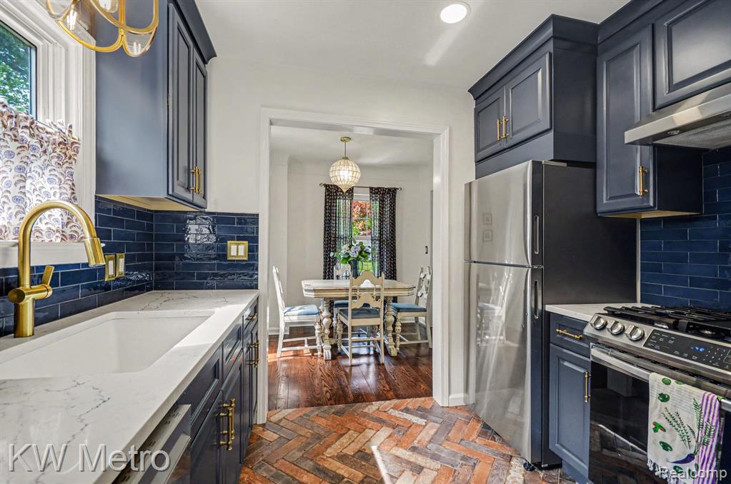 615 Royal Avenue, Royal Oak, MI 48073 — Photo 9