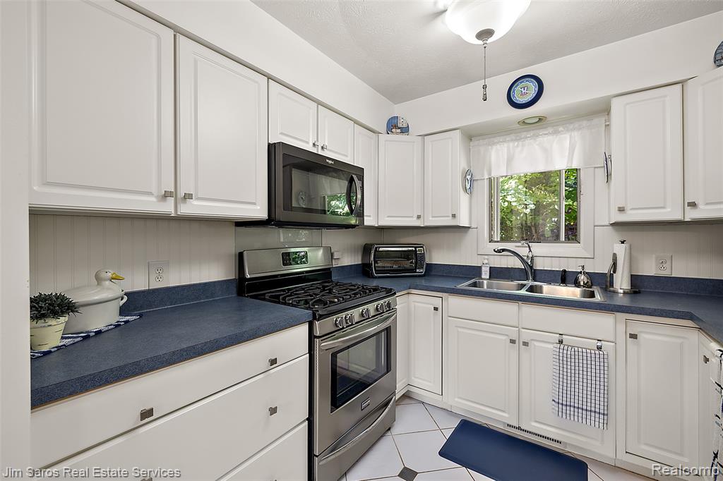 11113 Perch Lake Drive W, Cement City, MI 49233 — Photo 16