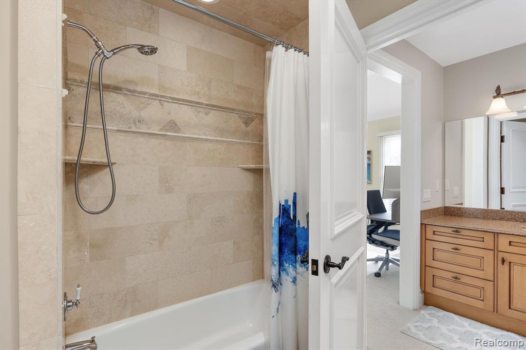 682 WALLACE Street, Birmingham, MI 48009 — Photo 43