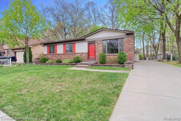 43738 FREDERICKSBURG Street, Canton, MI 48188 — Photo 3