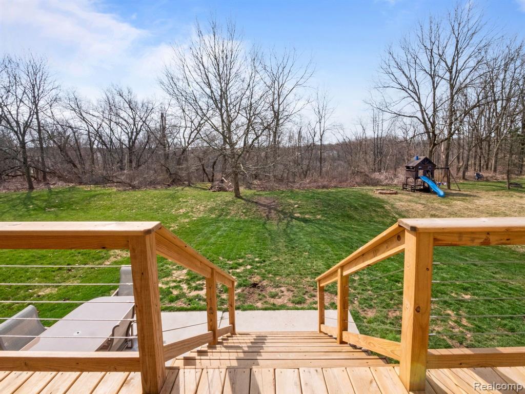 444 OTTER RUN Road, Holly, MI 48442 — Photo 32