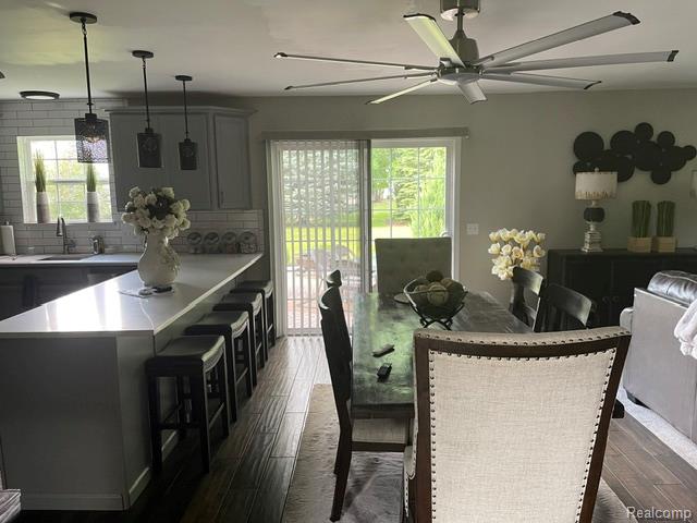 5827 Woodfield Parkway, Grand Blanc, MI 48439 — Photo 18