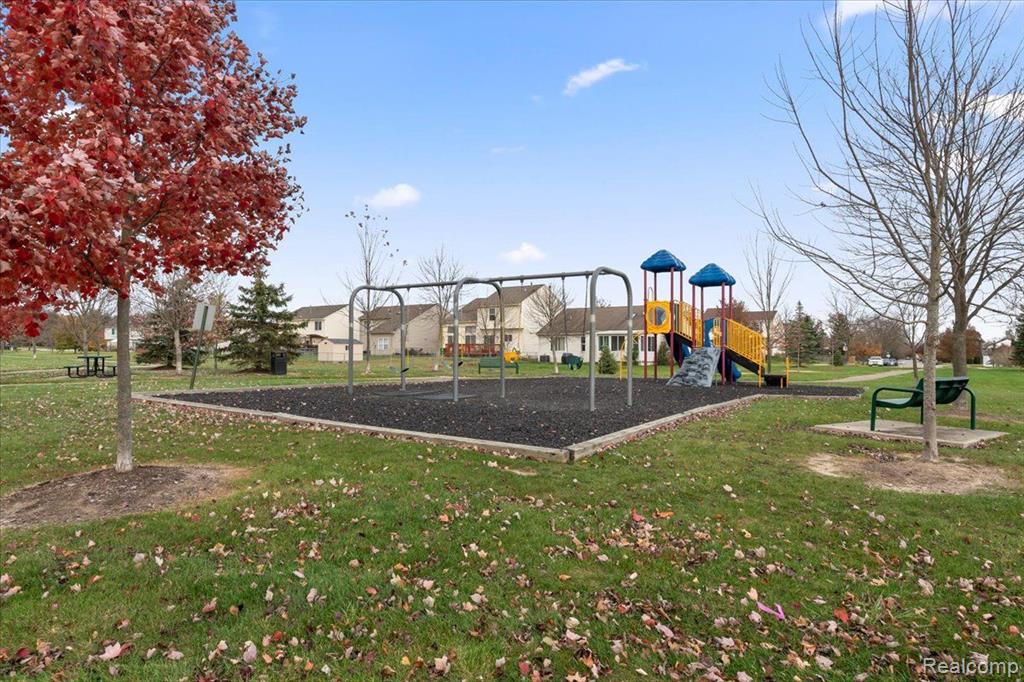 7247 SPY GLASS Lane, Ypsilanti, MI 48197 — Photo 29