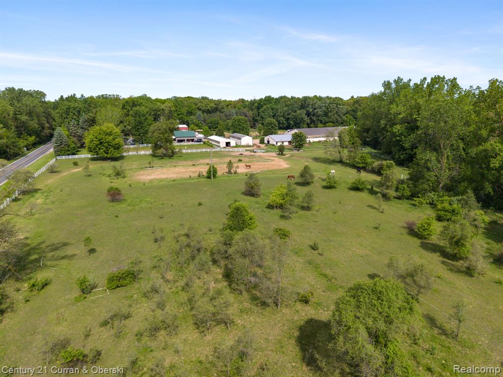 0000 7 Mile Seven Mile Rd, South Lyon, MI 48178 — Photo 23