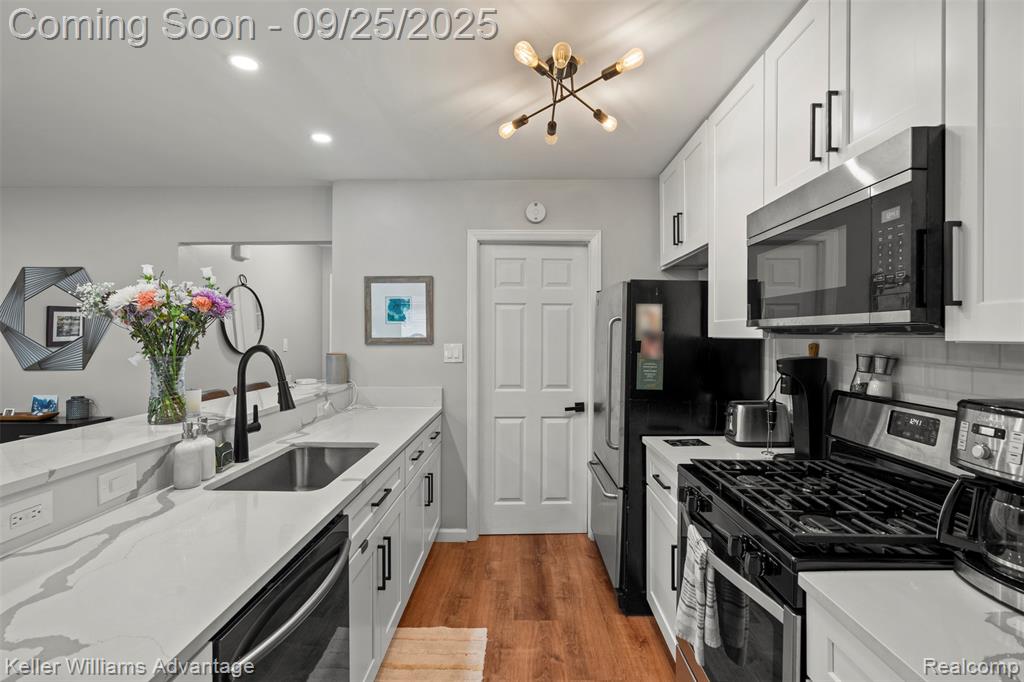 15858 Kirkshire Avenue, Beverly Hills, MI 48025 — Photo 6
