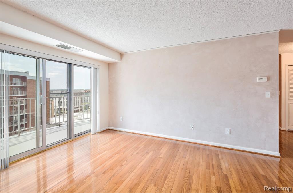 411 S Old Woodward Avenue, 923, Birmingham, MI 48009 — Photo 4