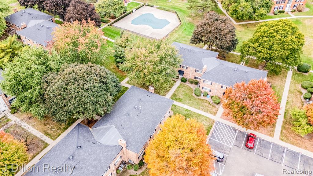 653 E Fox Hills Drive, 49, Bloomfield Hills, MI 48304 — Photo 19