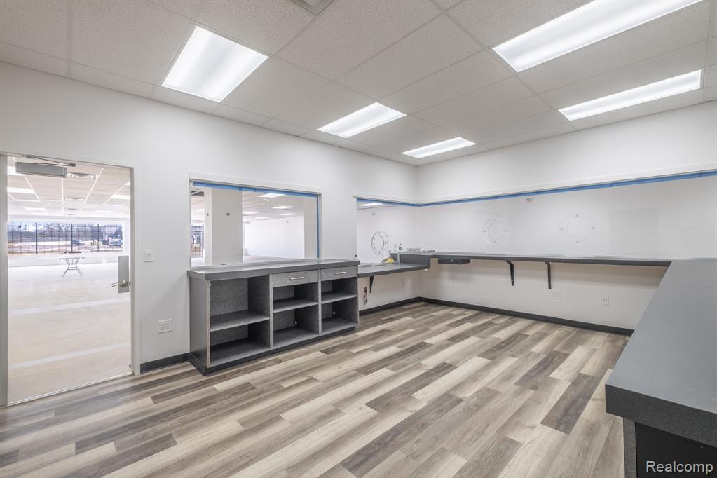 7021 N SAGINAW Street, Unit 1, Flint, MI 48505 — Photo 3