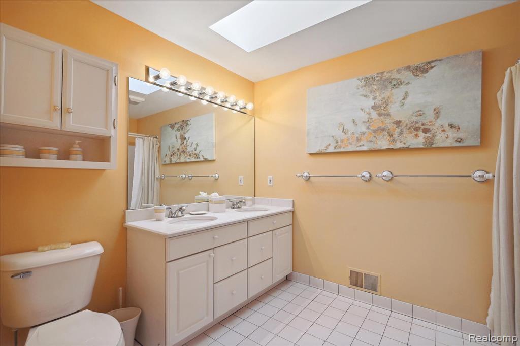 4747 WINDBERRY Lane, Milford, MI 48380 — Photo 29