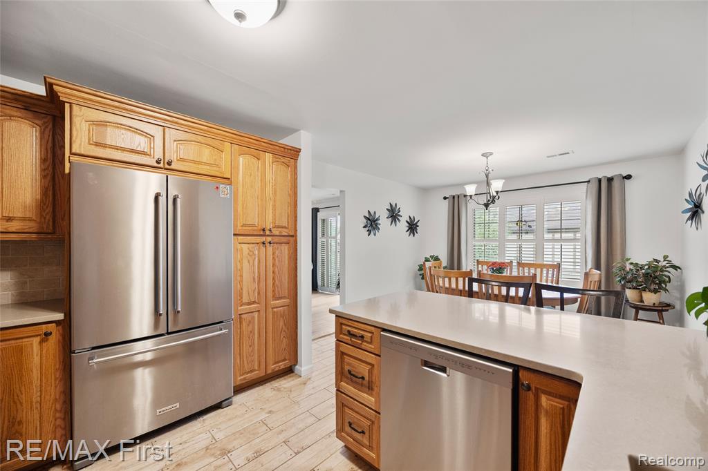 915 Country Club Drive, 32, Saint Clair Shores, MI 48082 — Photo 16