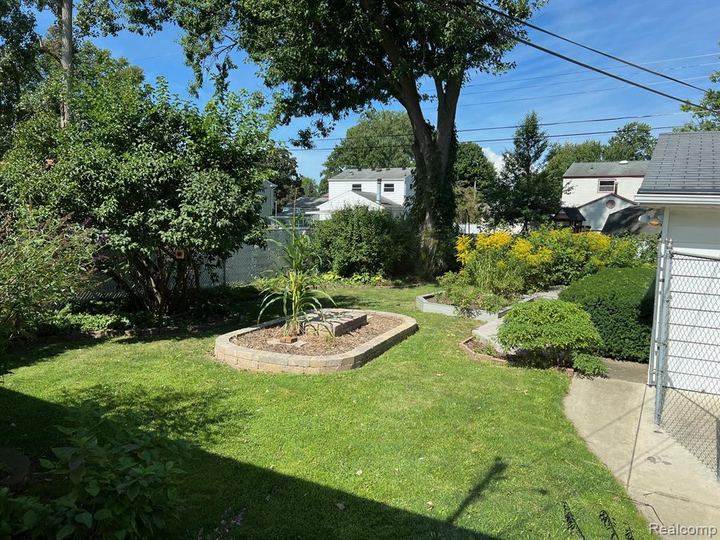 5198 Worchester Drive, Swartz Creek, MI 48473 — Photo 25