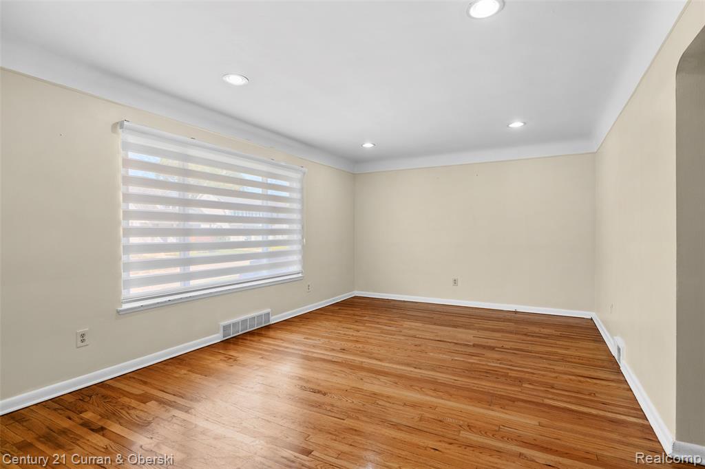 7428 Kingsbury, Dearborn Heights, MI 48127 — Photo 6