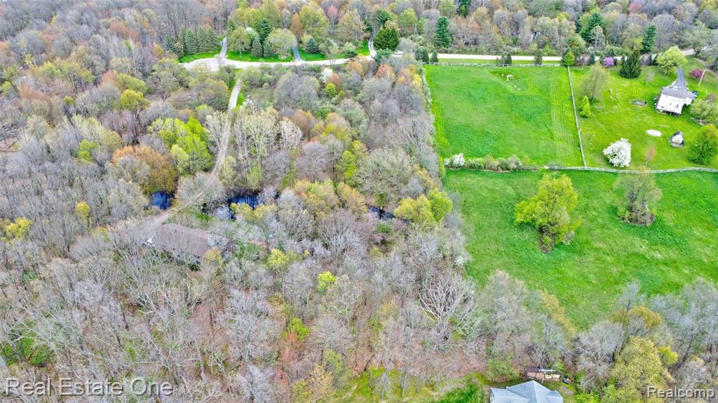 590 Judi Ann Lane, Holly, MI 48442 — Photo 13