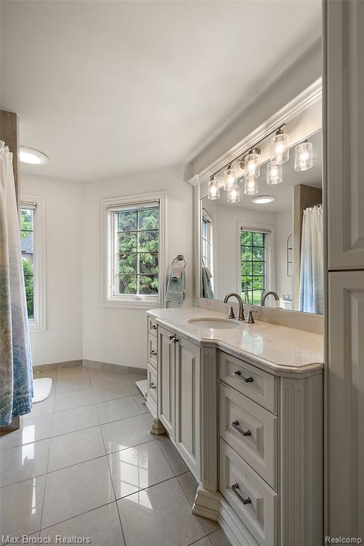 7428 Foxburg Court, Clarkston, MI, 48348