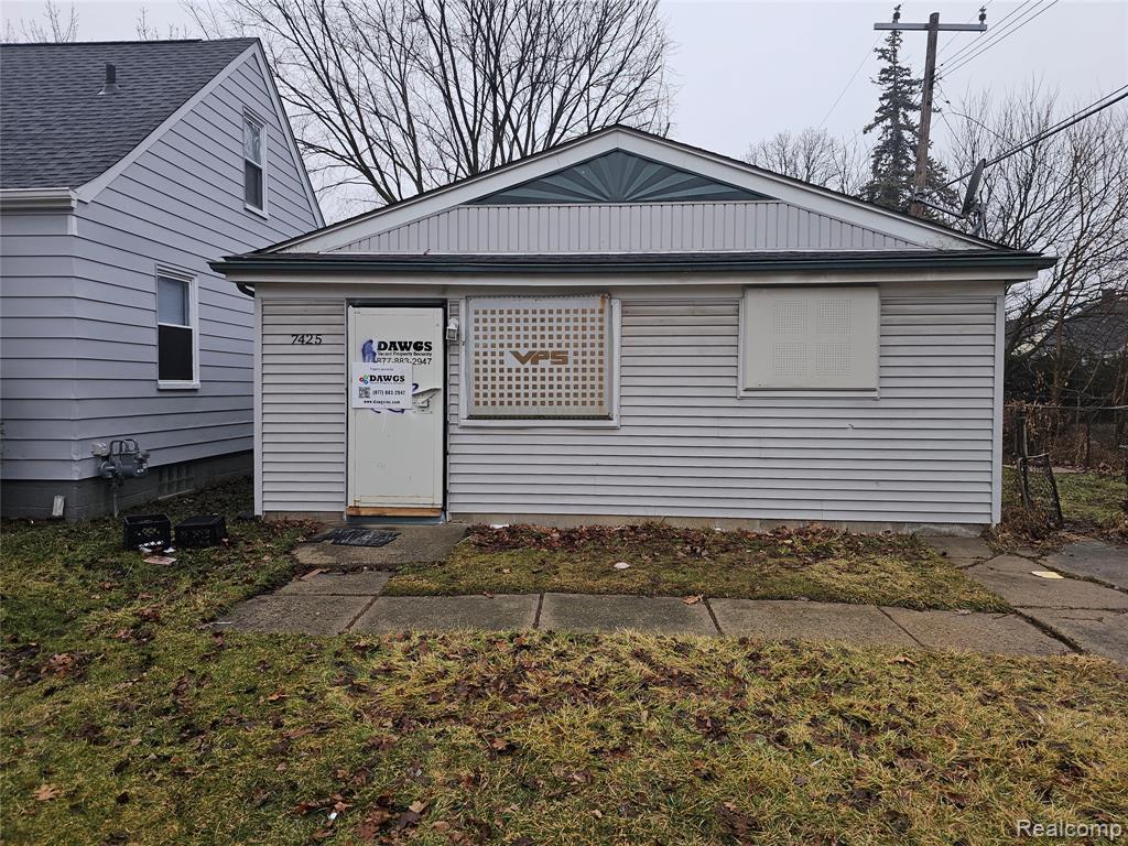 7425 Stahelin Avenue, Detroit, MI 48228 — Photo 2