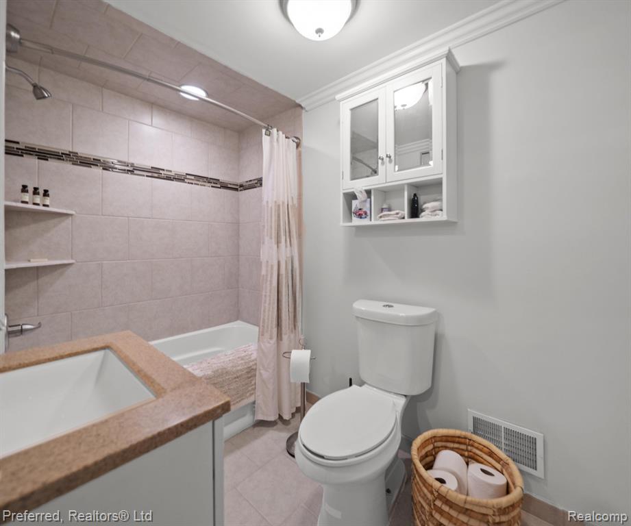9104 NORTHERN Avenue, Plymouth, MI 48170 — Photo 17
