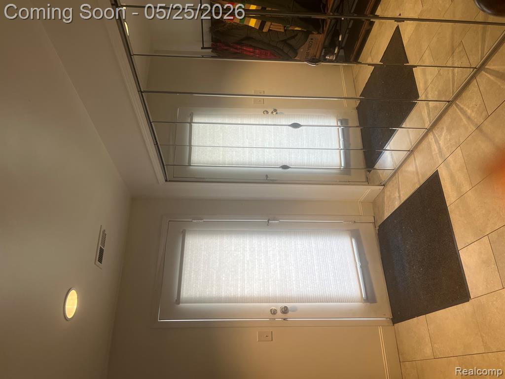 230 Main Sail Court, Detroit, MI 48207 — Photo 4