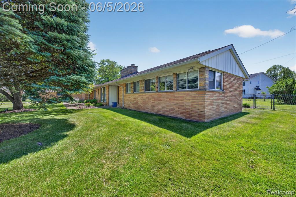7174 Meadowvue Drive, Grand Blanc, MI 48439 — Photo 52