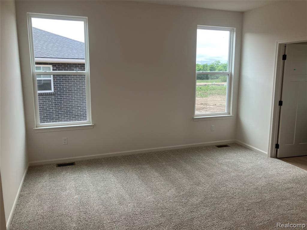 1933 MAGGIE Lane, Ypsilanti, MI 48198 — Photo 15