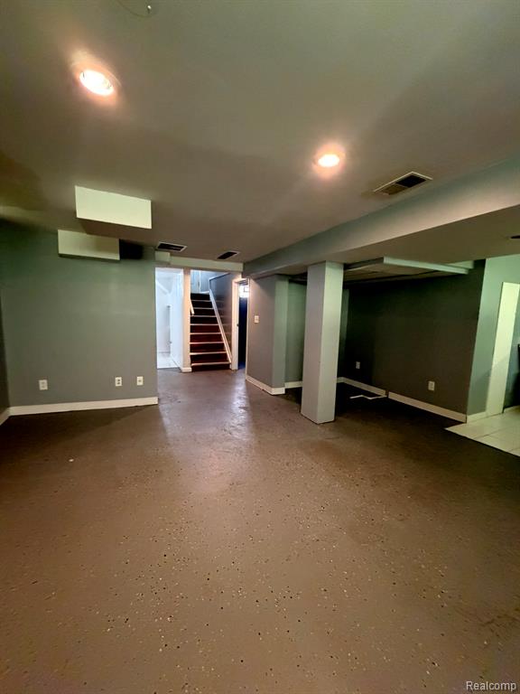 160 Ascot Avenue, Waterford, MI 48328 — Photo 16