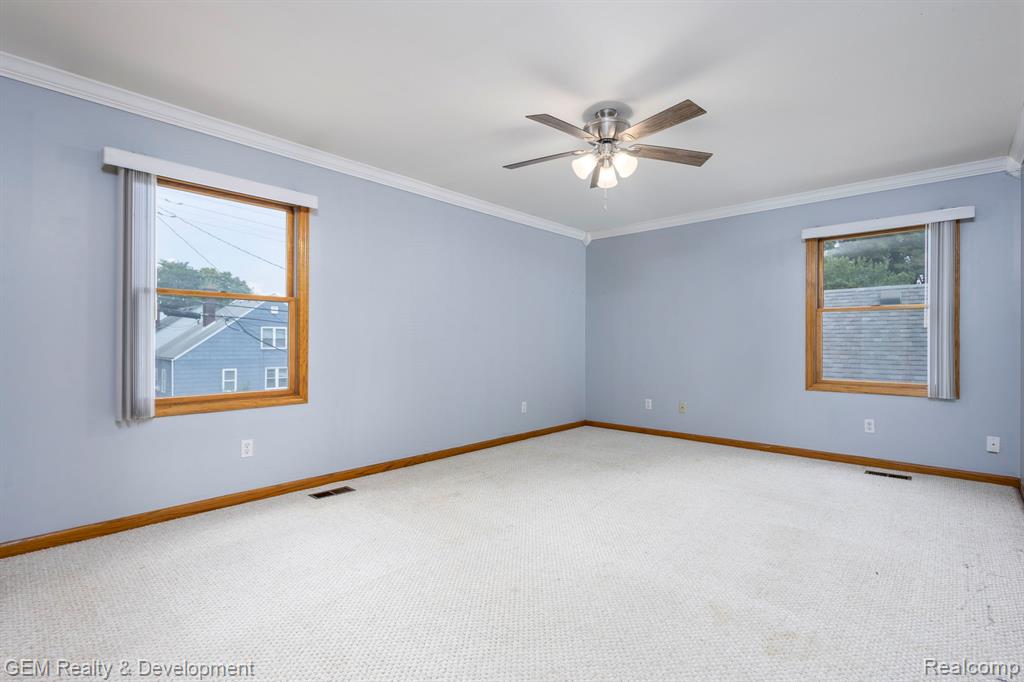 422 Clinton Street, Wyandotte, MI 48192 — Photo 17