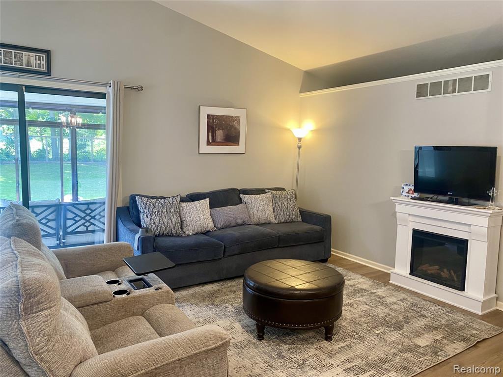 2101 W U Avenue, Schoolcraft, MI 49087 — Photo 4