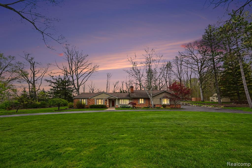 2080 Teggerdine Road, White Lake, MI — Photo 28