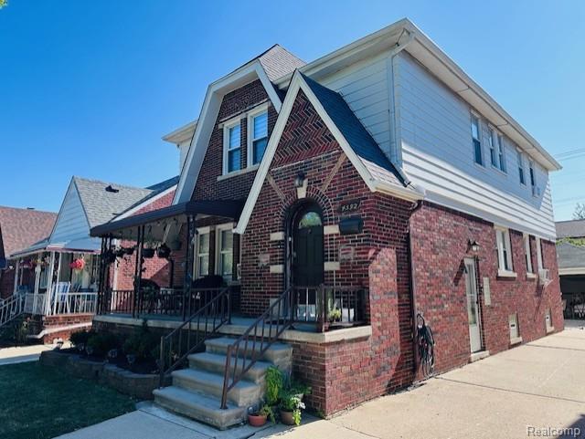 4592 Helen St - Photo 2