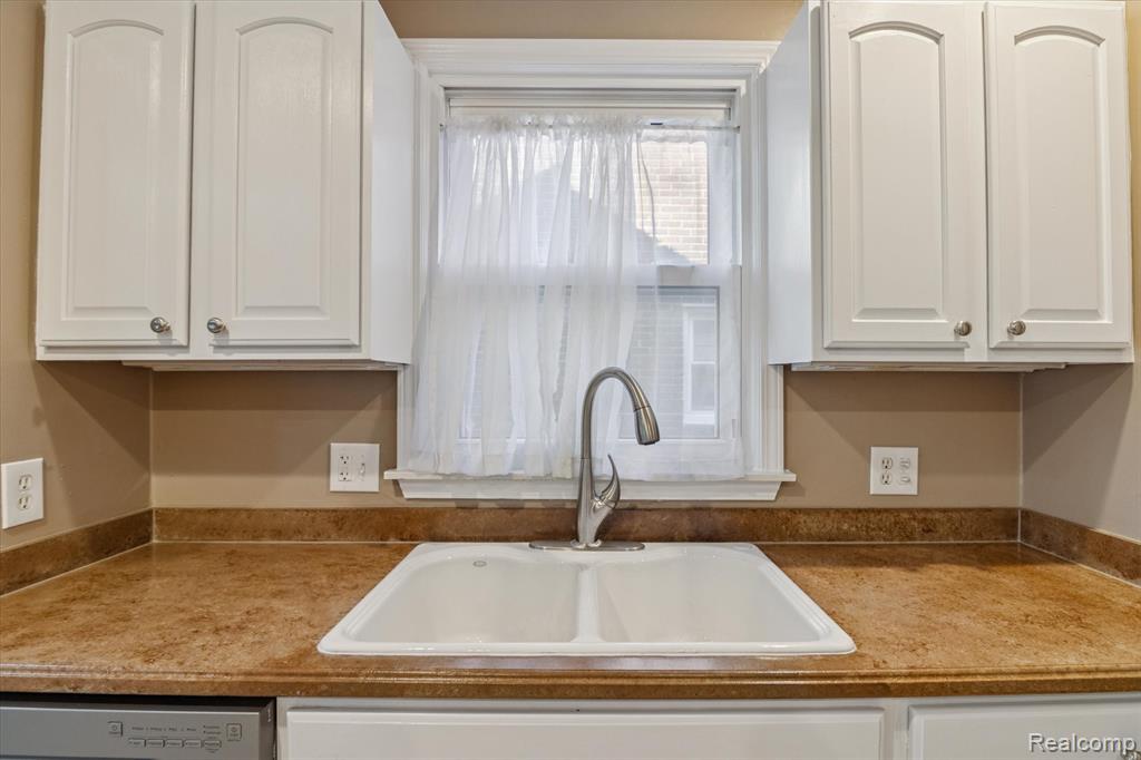 7853 Robinson Avenue, Allen Park, MI 48101 — Photo 21