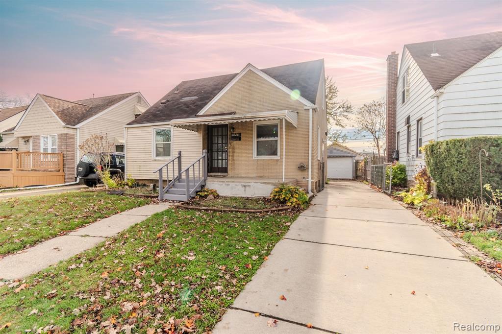 8126 Standard St, Center Line, MI 48015 — front exterior