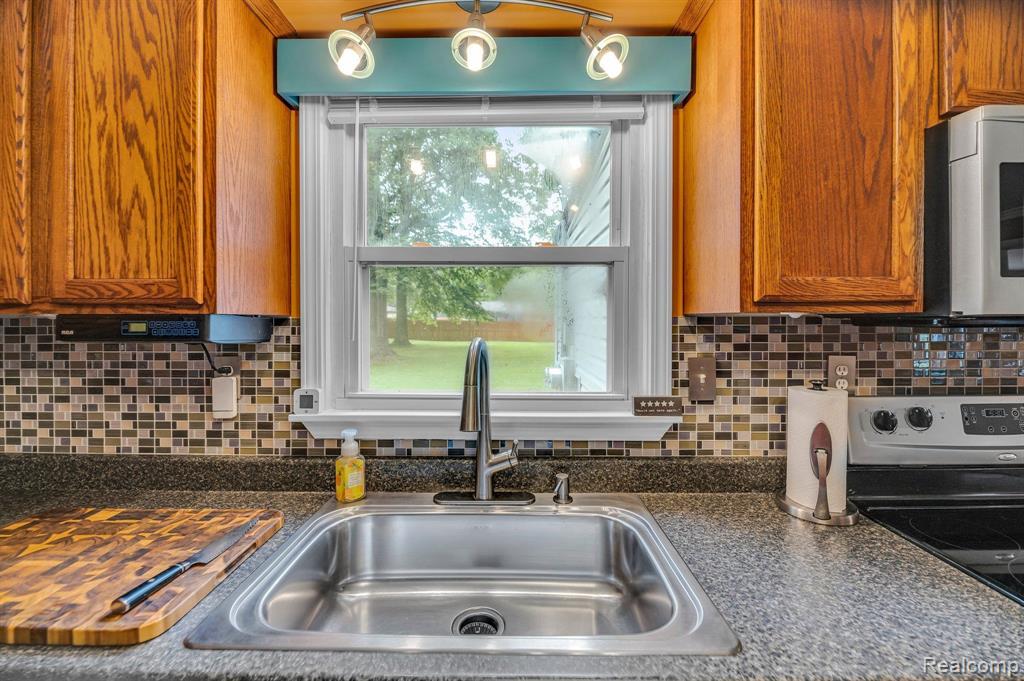50130 GRAVEL RIDGE, Shelby Twp, MI 48317 — Photo 6